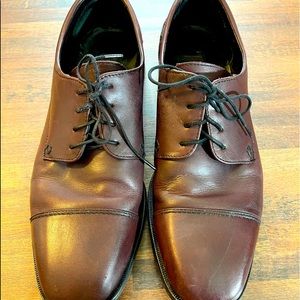 Men’s Size 10 Leather Florsheim Oxford Shoes